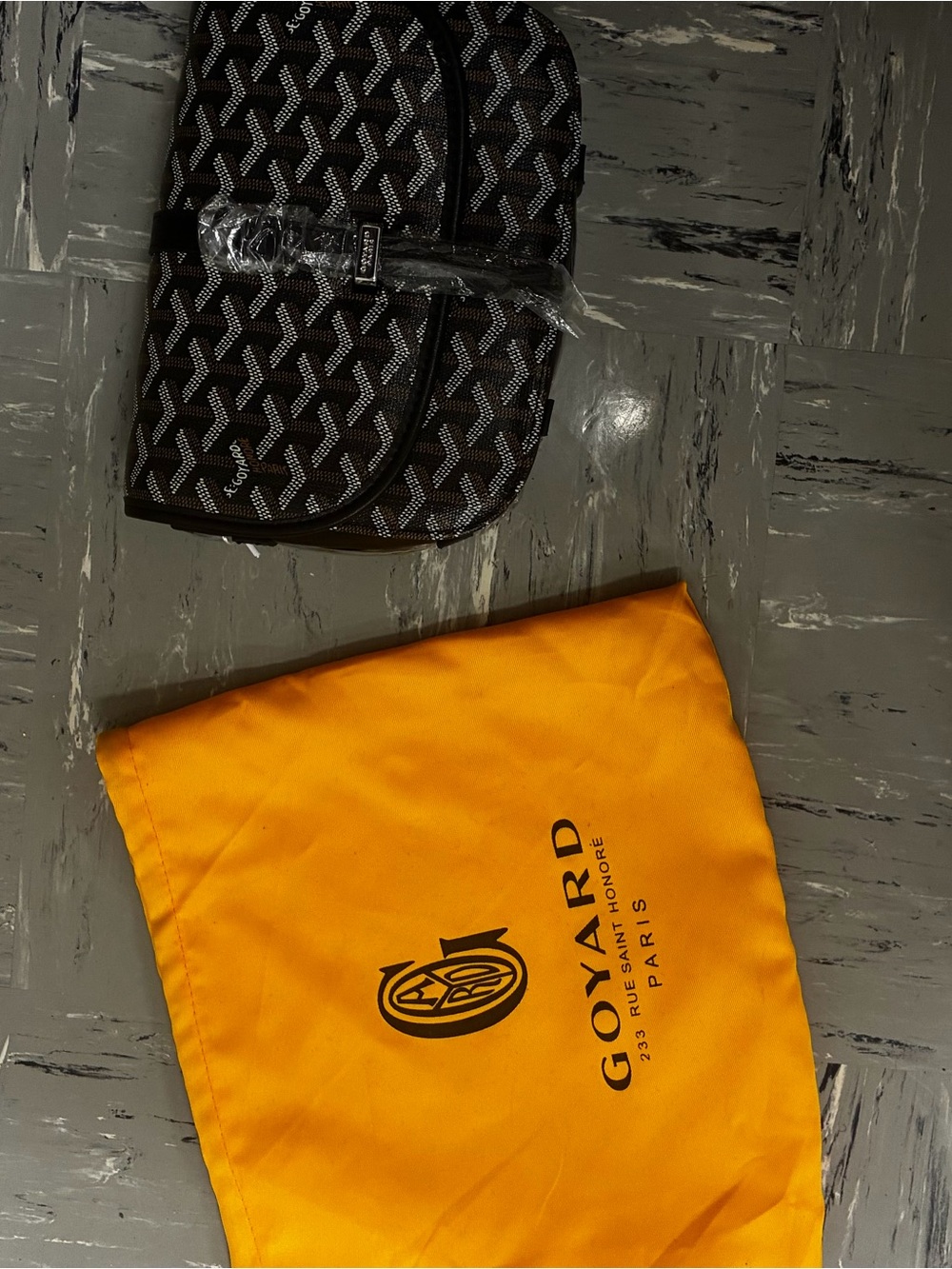Goyard Black Chevron Phone Pouch with Yellow Branded Dust Bag